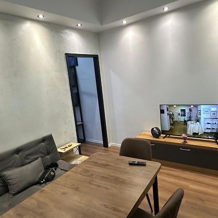 Aries Apartments Sarandë Eksteriør bilde