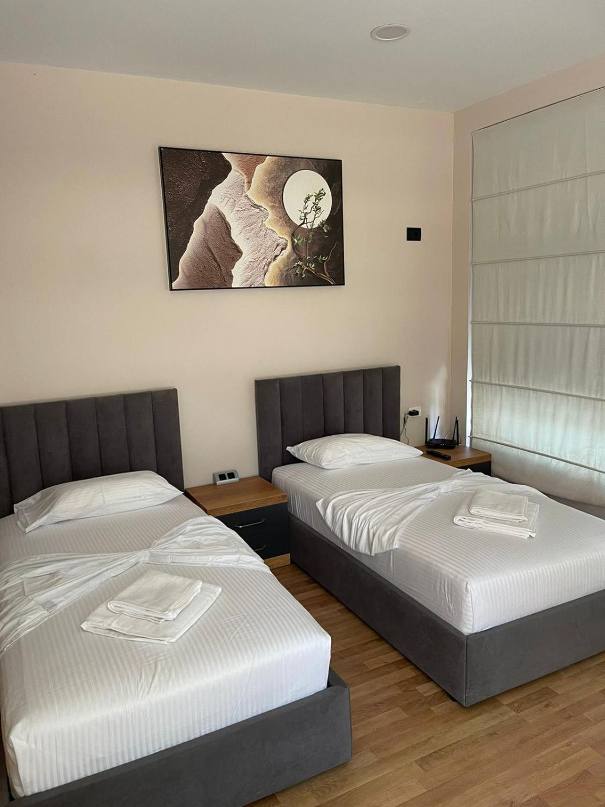 Aries Apartments Sarandë Eksteriør bilde