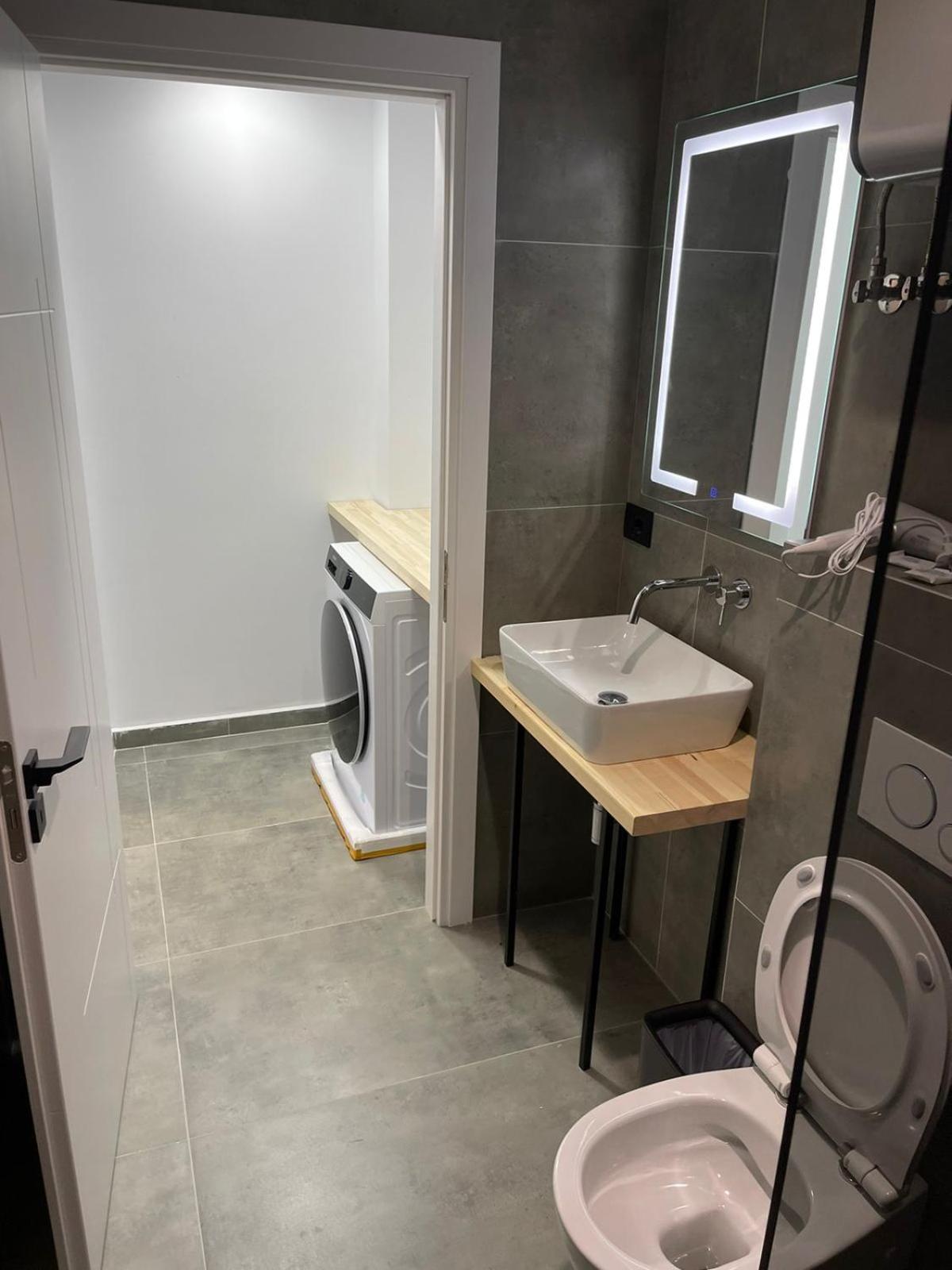 Aries Apartments Sarandë Eksteriør bilde