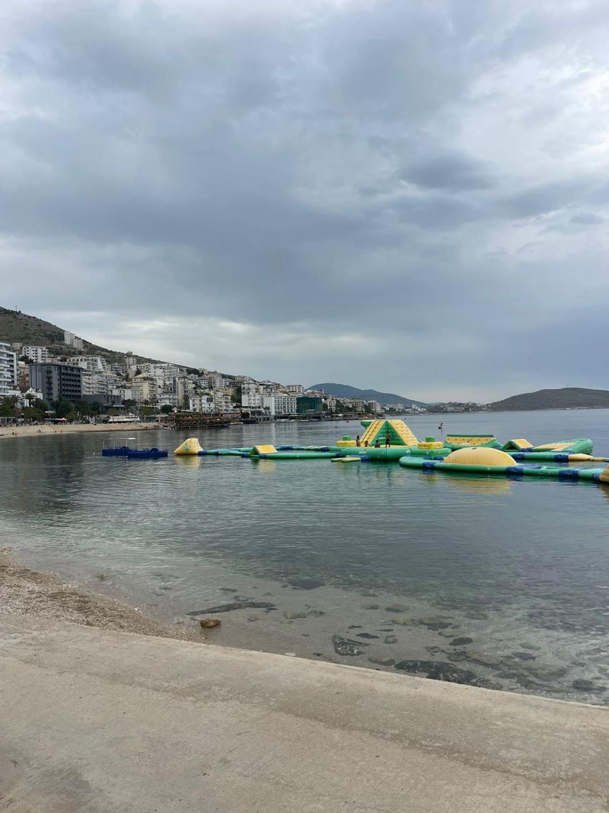 Aries Apartments Sarandë Eksteriør bilde