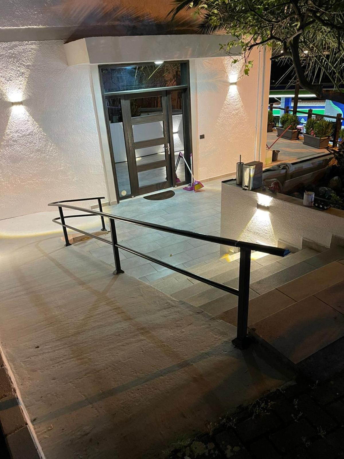 Aries Apartments Sarandë Eksteriør bilde
