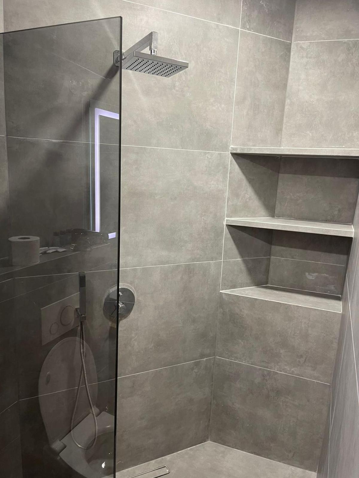 Aries Apartments Sarandë Eksteriør bilde