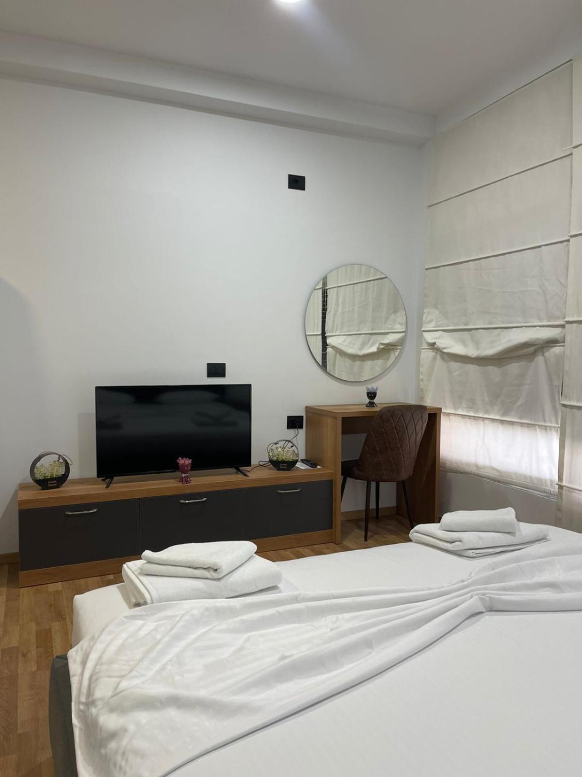 Aries Apartments Sarandë Eksteriør bilde