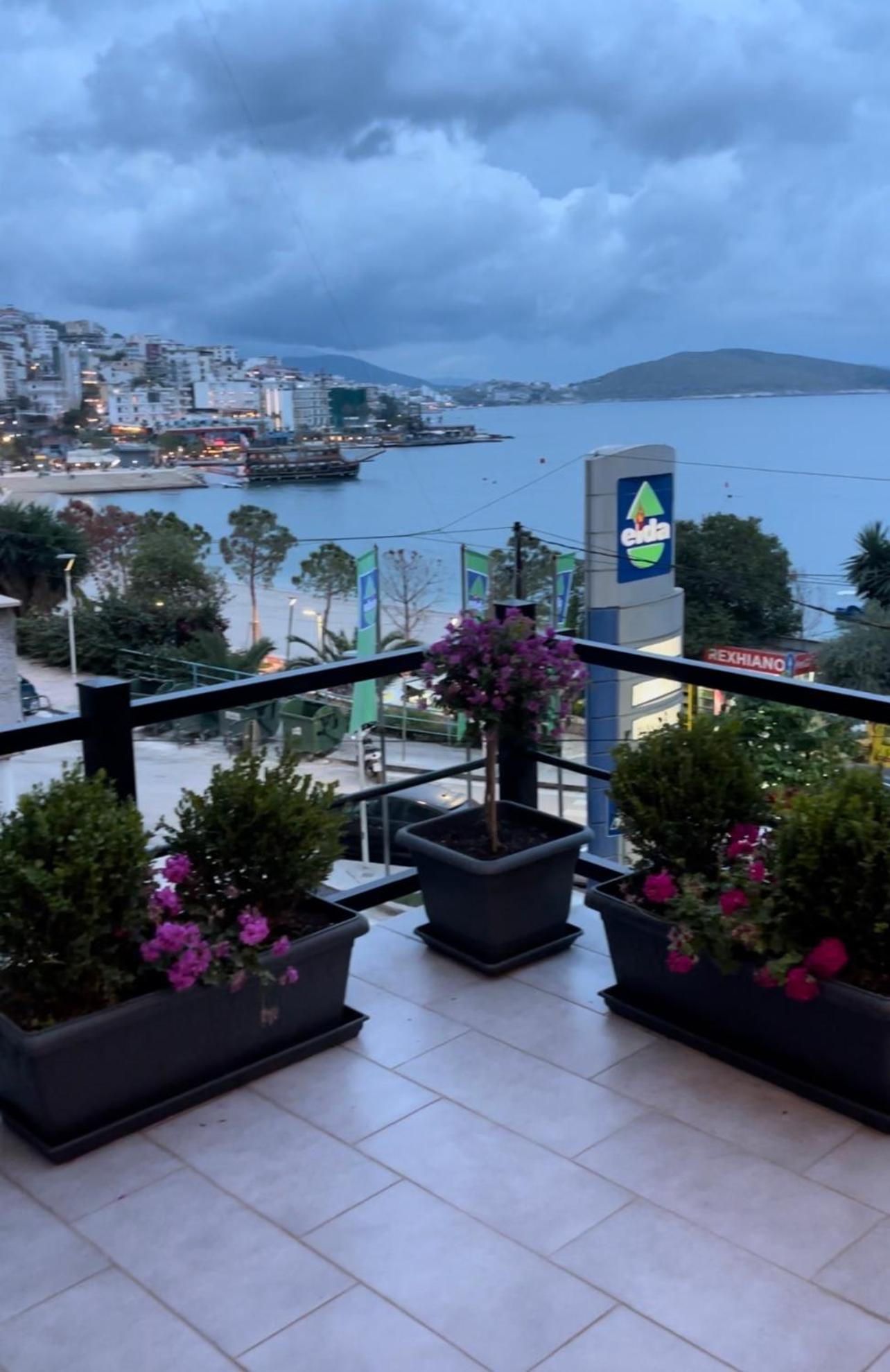 Aries Apartments Sarandë Eksteriør bilde