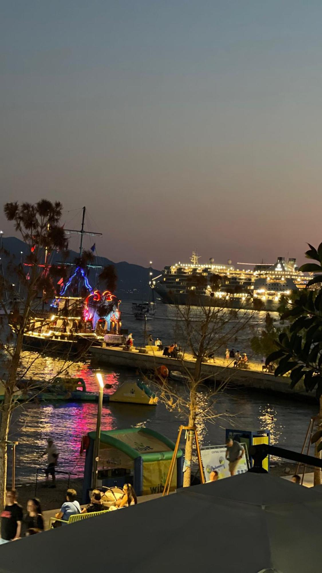 Aries Apartments Sarandë Eksteriør bilde