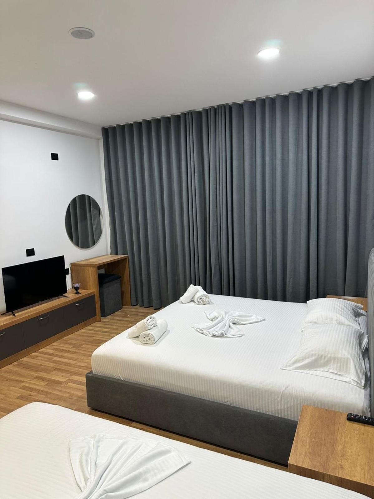Aries Apartments Sarandë Eksteriør bilde