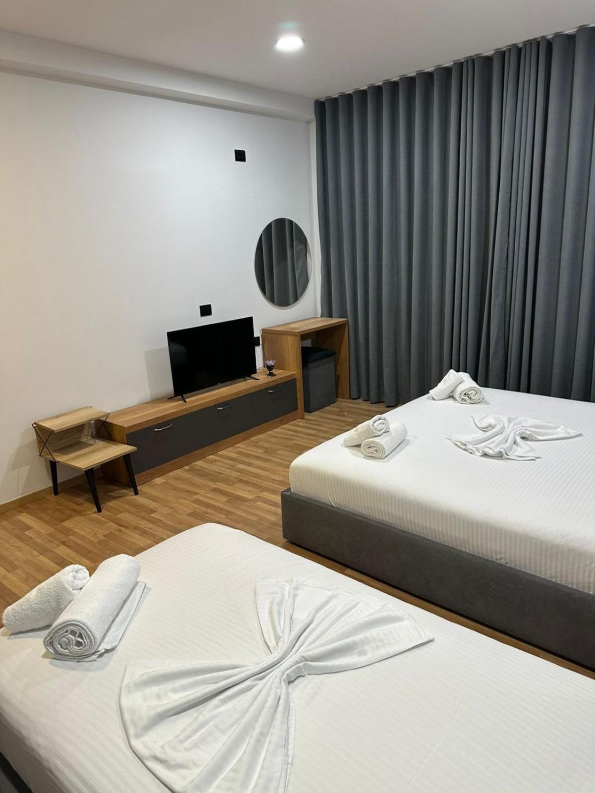 Aries Apartments Sarandë Eksteriør bilde