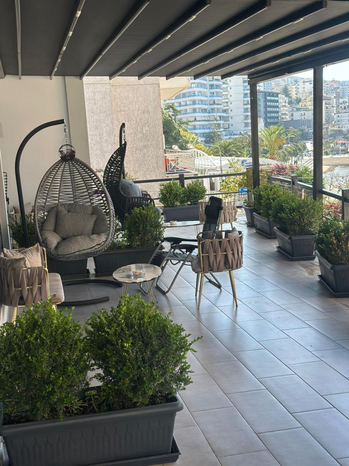 Aries Apartments Sarandë Eksteriør bilde